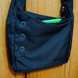 Arctic Cat sling bag